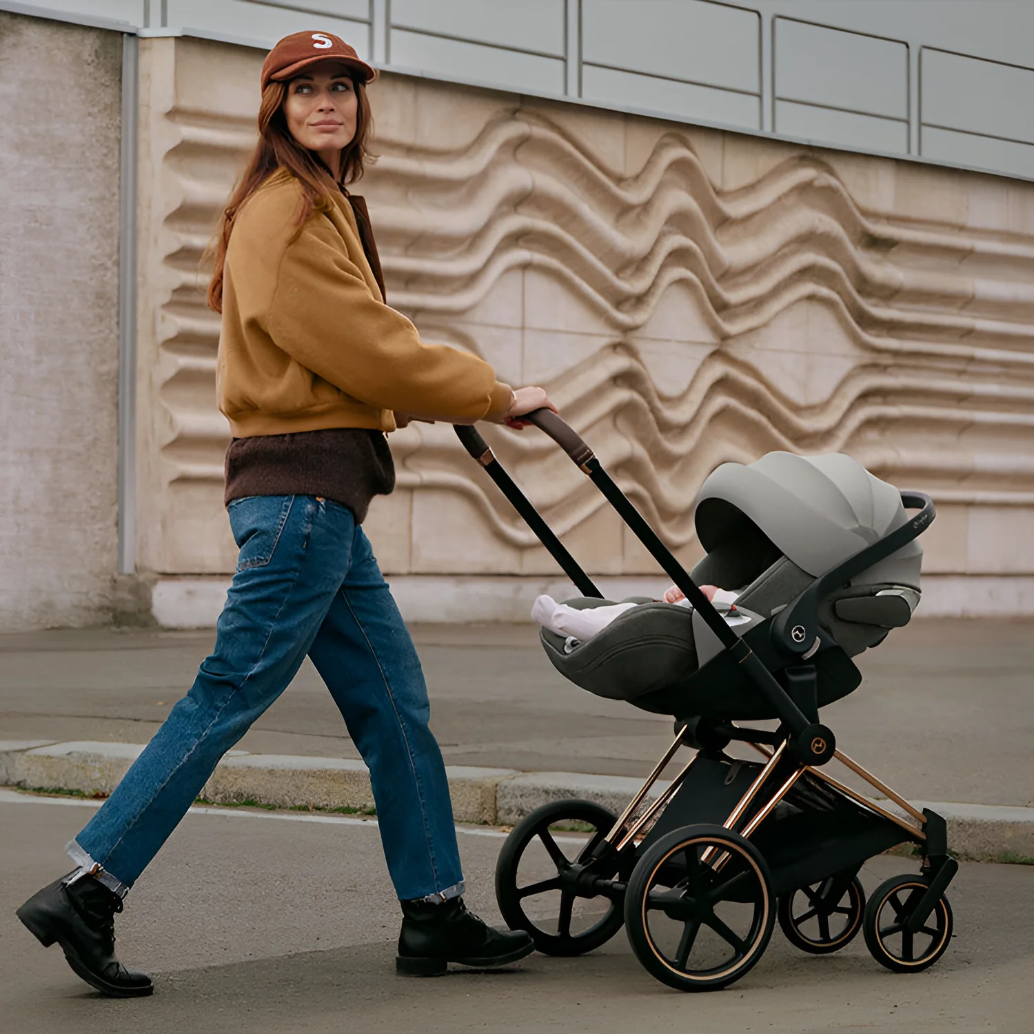Cloud T i-Size - Sepia Black - Image 3