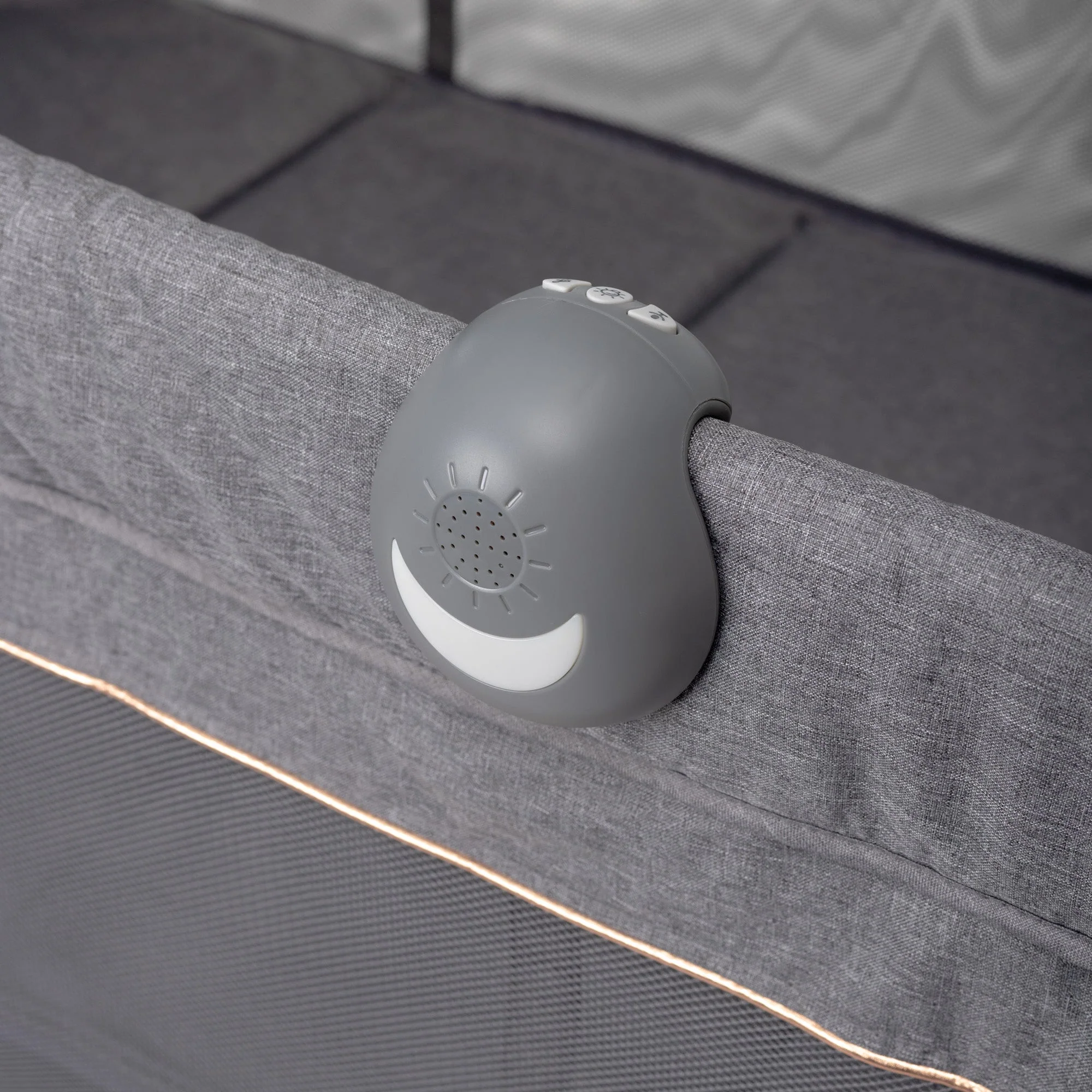 Cuddle Me Lux 2 in 1 Camp Cot with Baby Monitor - Image 13